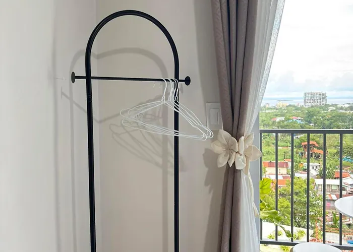 Affittacamere Cozy With Balcony And Pool Near Airport And Beaches