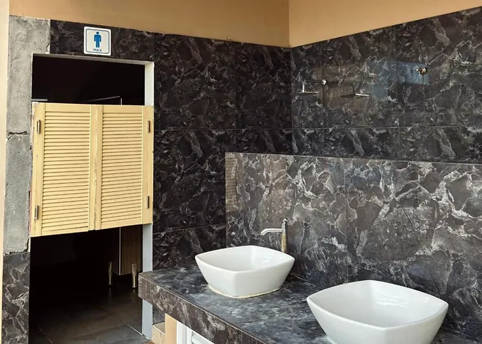 Cozy With Balcony And Pool Near Airport And Beaches 3* Suba Basbas